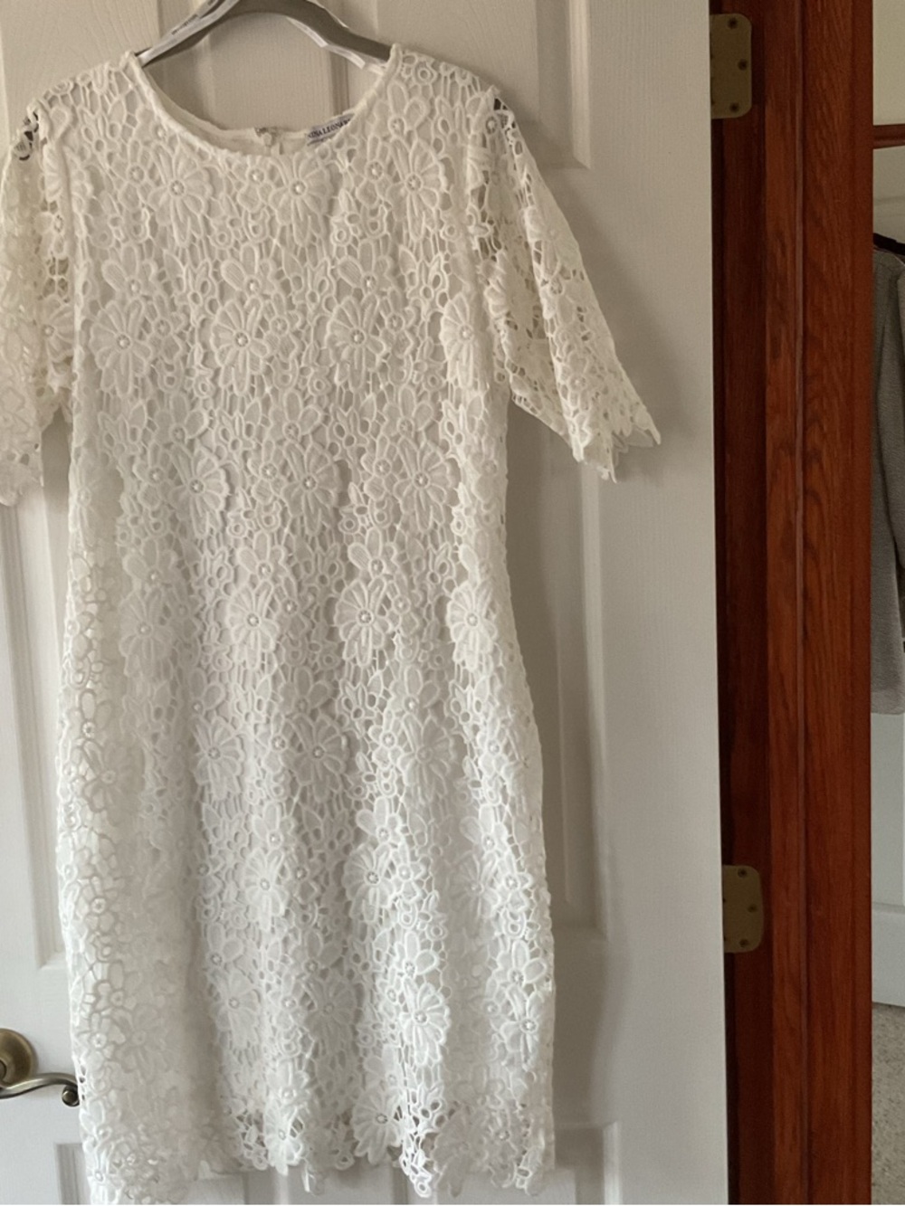 Nina Leonard White Floral Lace Midi Dress